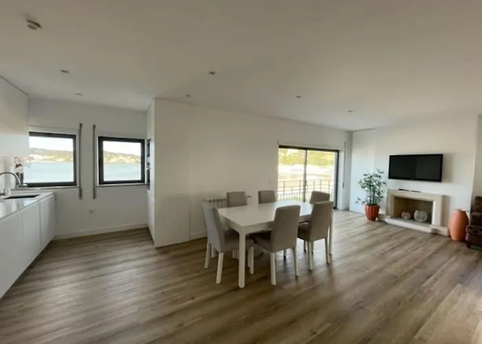 Apartament Em Frente A *