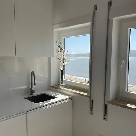 Apartament Em Frente A *